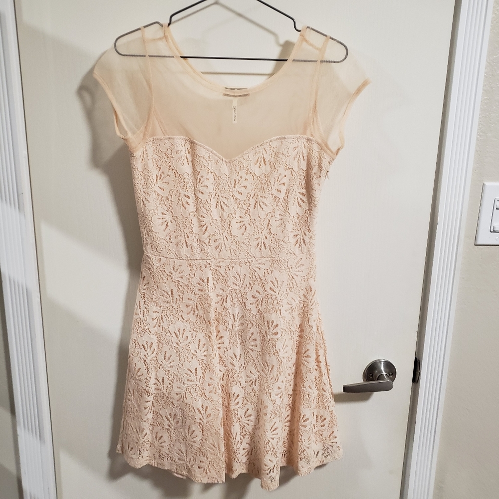 Kirra Sweetheart Lace V-Back Skater Dress
